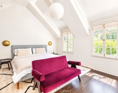 5531 Red Oak - Photo Thumbnail 11