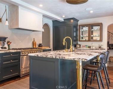 5531 Red Oak - Photo Thumbnail 7
