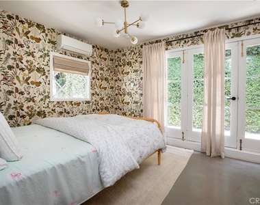 5531 Red Oak - Photo Thumbnail 24