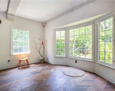 5531 Red Oak - Photo Thumbnail 4
