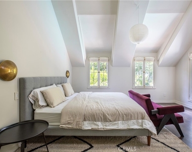 5531 Red Oak - Photo Thumbnail 14