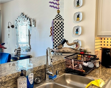 21301 Erwin Street - Photo Thumbnail 8