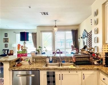 21301 Erwin Street - Photo Thumbnail 7