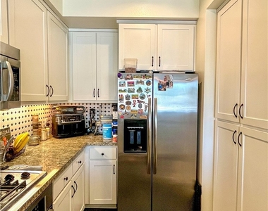 21301 Erwin Street - Photo Thumbnail 10