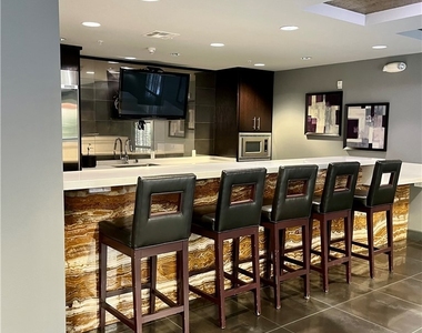 21301 Erwin Street - Photo Thumbnail 37