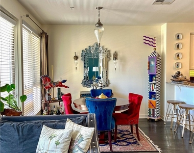21301 Erwin Street - Photo Thumbnail 14