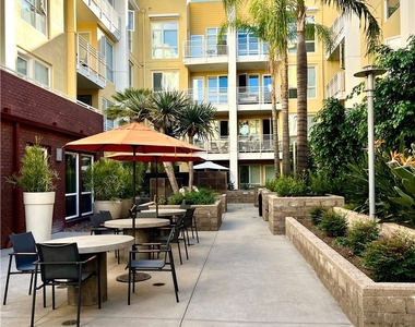 21301 Erwin Street - Photo Thumbnail 24