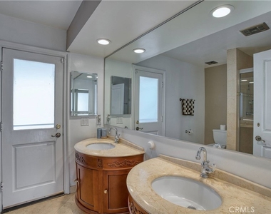 4414 Park Mallorca - Photo Thumbnail 22
