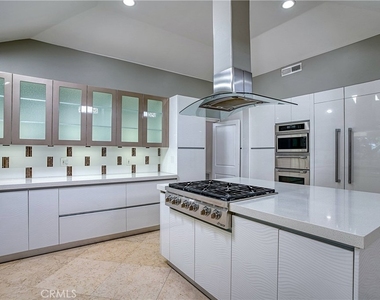 4414 Park Mallorca - Photo Thumbnail 8