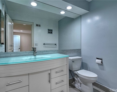 4414 Park Mallorca - Photo Thumbnail 20