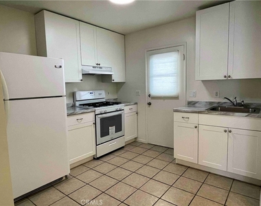 224 Bayview - Photo Thumbnail 3