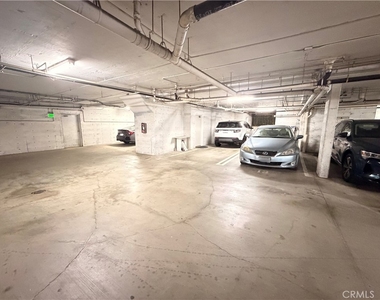 4970 Kester Avenue - Photo Thumbnail 19