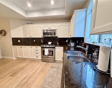 4970 Kester Avenue - Photo Thumbnail 2