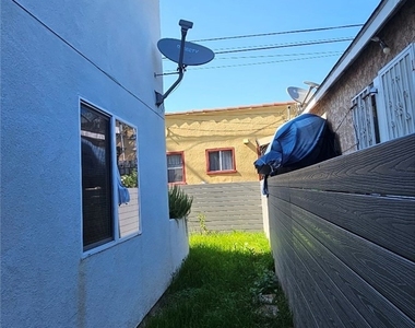 213 W 43rd - Photo Thumbnail 21