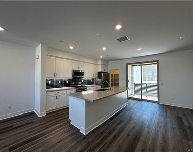 5019 Belmont Ln - Photo Thumbnail 16