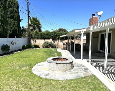 1420 E Lomita - Photo Thumbnail 13