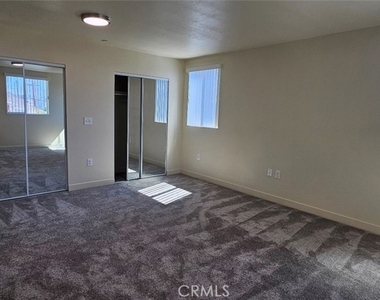 3839 Woodlawn - Photo Thumbnail 13