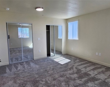 3839 Woodlawn - Photo Thumbnail 15
