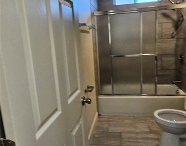 3839 Woodlawn - Photo Thumbnail 2
