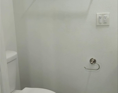 12306 Valley View - Photo Thumbnail 13