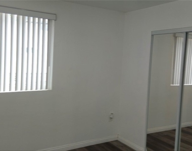 12306 Valley View - Photo Thumbnail 14
