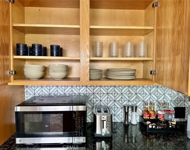 409 Arenoso Lane - Photo Thumbnail 24