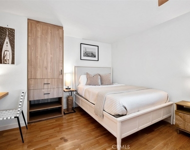 409 Arenoso Lane - Photo Thumbnail 23