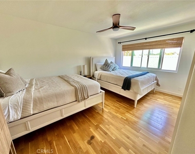 409 Arenoso Lane - Photo Thumbnail 35