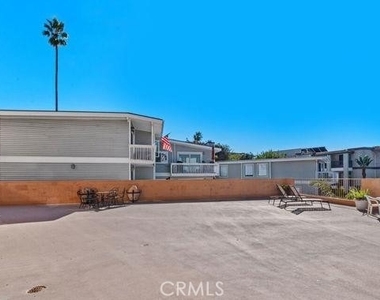 409 Arenoso Lane - Photo Thumbnail 44