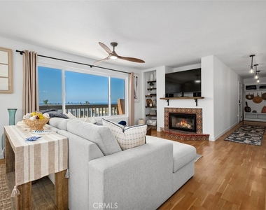 409 Arenoso Lane - Photo Thumbnail 5