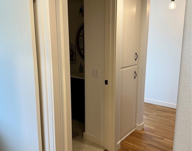 409 Arenoso Lane - Photo Thumbnail 10