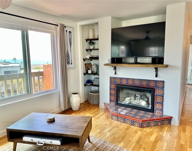 409 Arenoso Lane - Photo Thumbnail 8