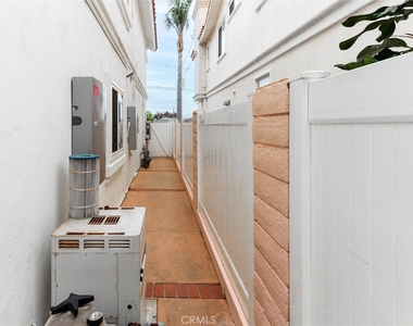 2703 Huntington Lane - Photo Thumbnail 33
