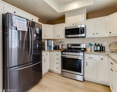 2703 Huntington Lane - Photo Thumbnail 16