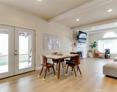 2703 Huntington Lane - Photo Thumbnail 8