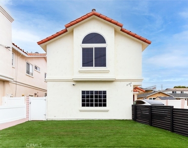 2703 Huntington Lane - Photo Thumbnail 1
