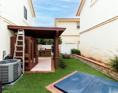 2703 Huntington Lane - Photo Thumbnail 34