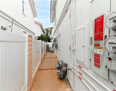 2703 Huntington Lane - Photo Thumbnail 32