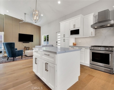 15 Lantana Place - A - Photo Thumbnail 13