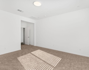 32907 Cambury Pl - Photo Thumbnail 7