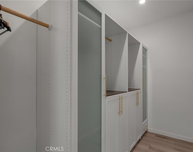 22434 Berdon St - Photo Thumbnail 37