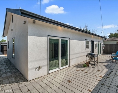 22434 Berdon St - Photo Thumbnail 36