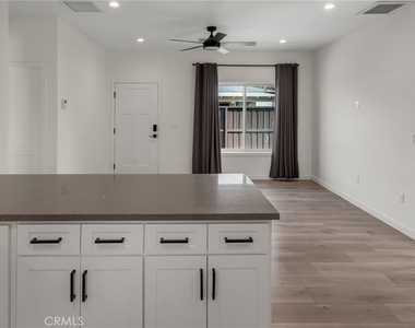 22434 Berdon St - Photo Thumbnail 16