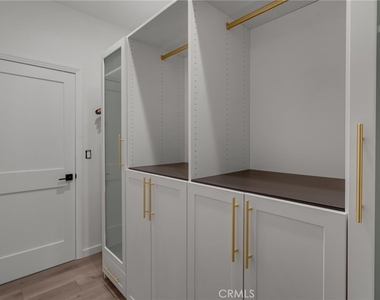 22434 Berdon St - Photo Thumbnail 38