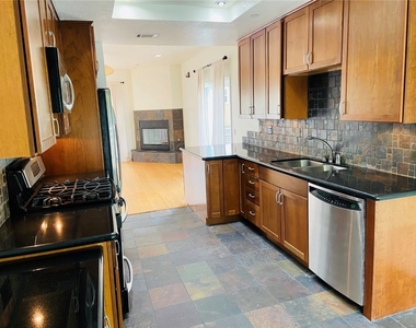 20812 Beach Boulevard - Photo Thumbnail 7