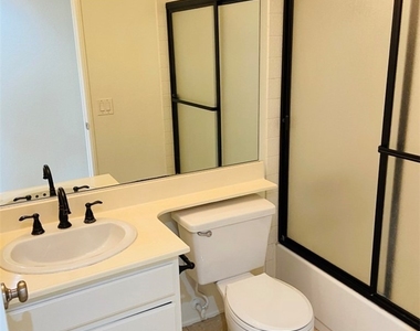 20812 Beach Boulevard - Photo Thumbnail 18