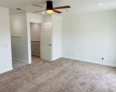 20812 Beach Boulevard - Photo Thumbnail 10