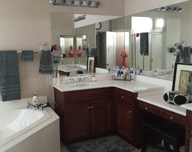 7837 Hogan Circle - Photo Thumbnail 6