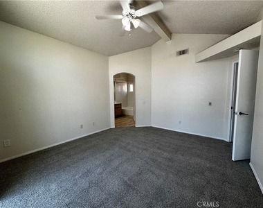 3121 E Genoa - Photo Thumbnail 17