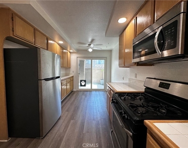 3121 E Genoa - Photo Thumbnail 4